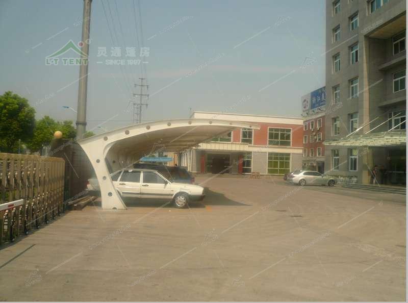 膜結構停車篷