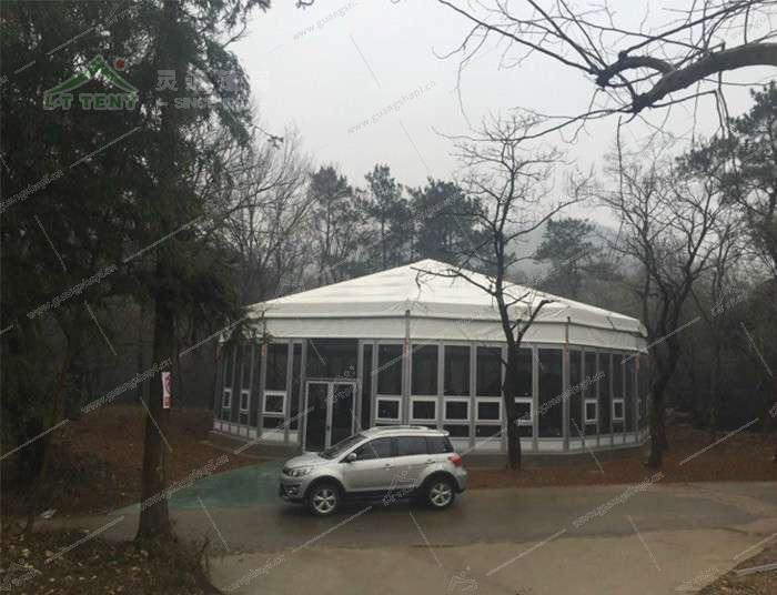 尖頂篷房